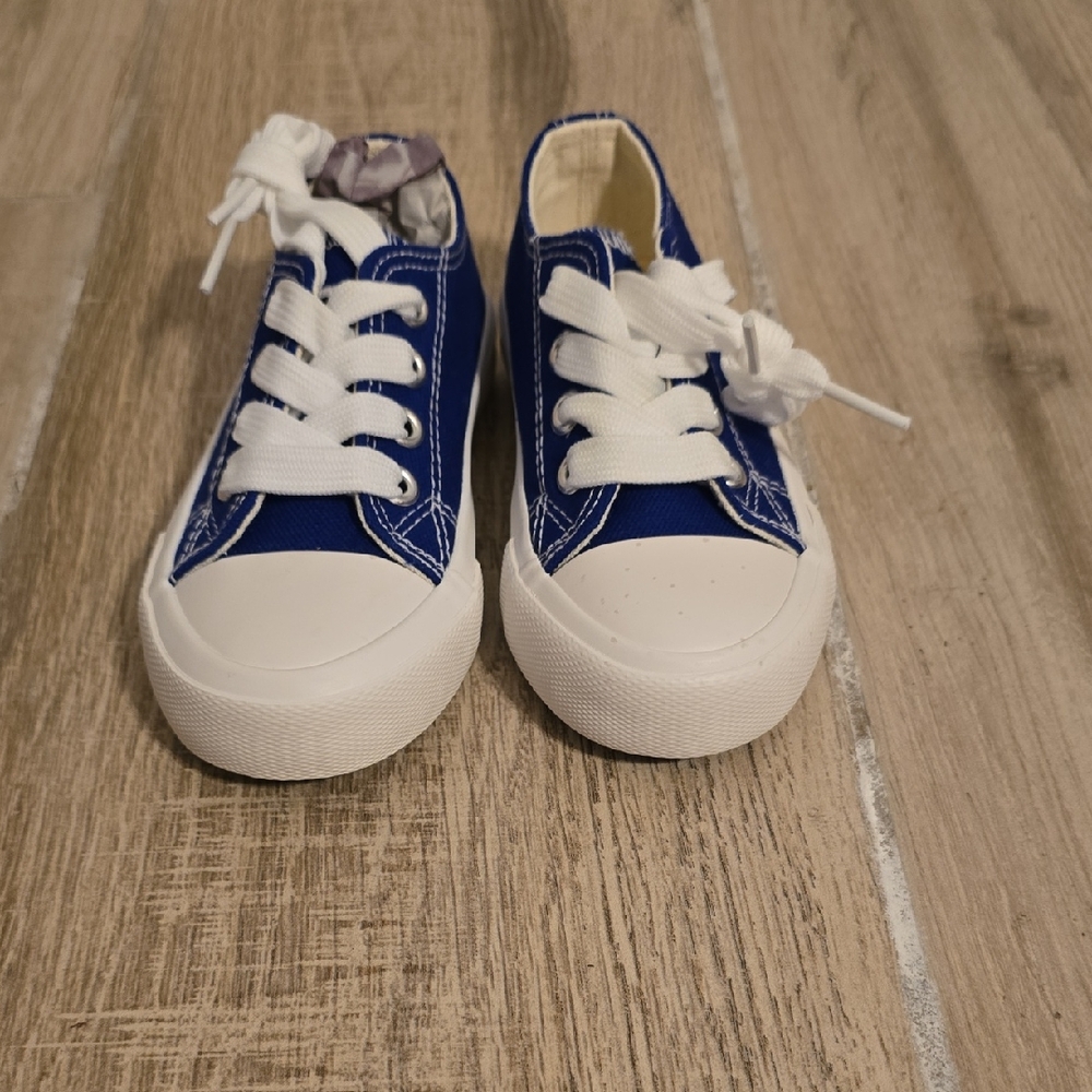 🔵Blue and White Canvas Sneakers with Rubber Toe Caps